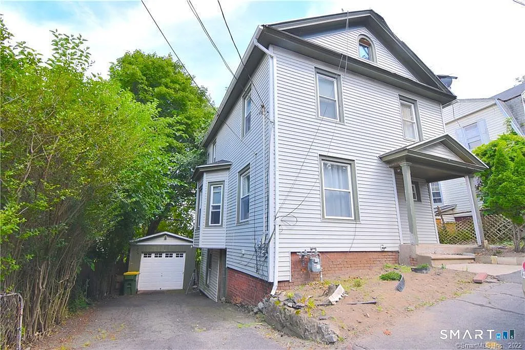 1 bed, 1.0 bath, 1212 sqft, $1,200 — Photo 1