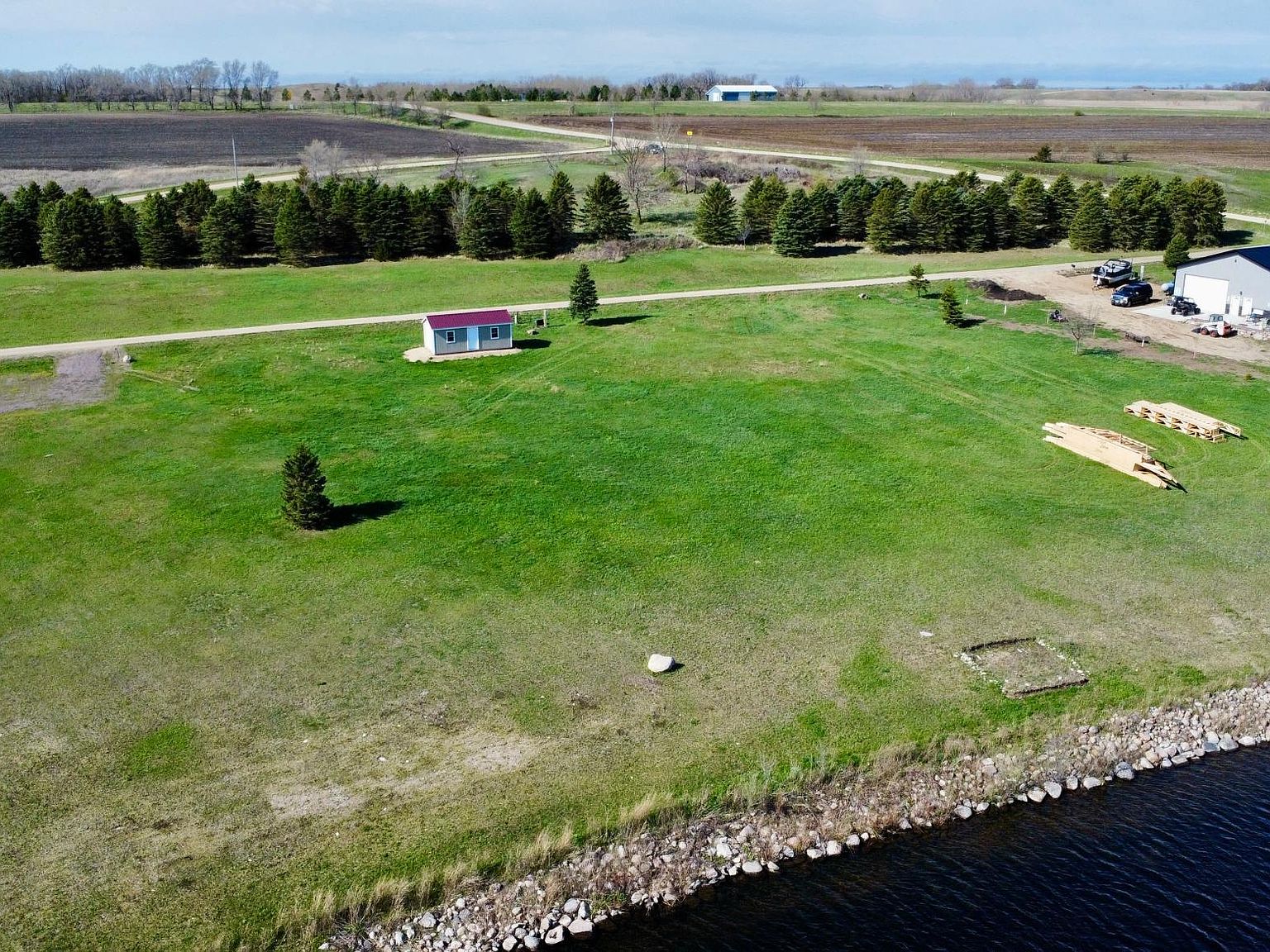 48122 Isaac Ln, Big Stone City, SD 57216 | MLS #6501348 | Zillow