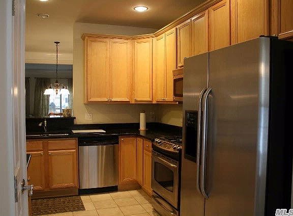 5th image of 187 Somerset Dr