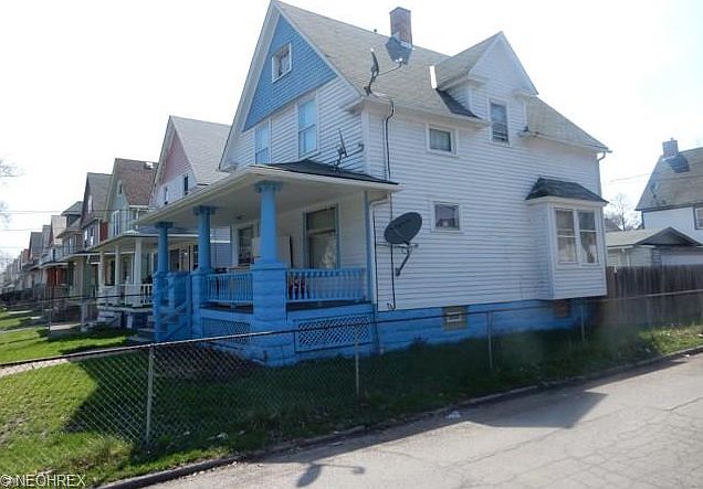 1st image of 3813 Daisy Ave