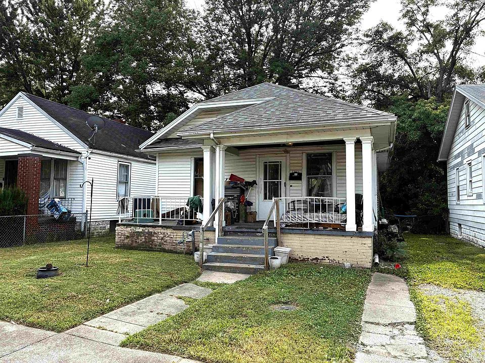 2nd image of 1211 Henning Ave
