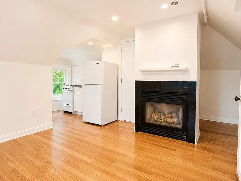 14 S Highland Ave #4 — Photo 3
