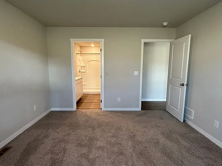 12660 S 204th Ave — Photo 14