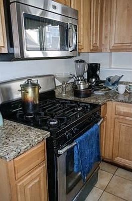 2nd image of 14 Parker St