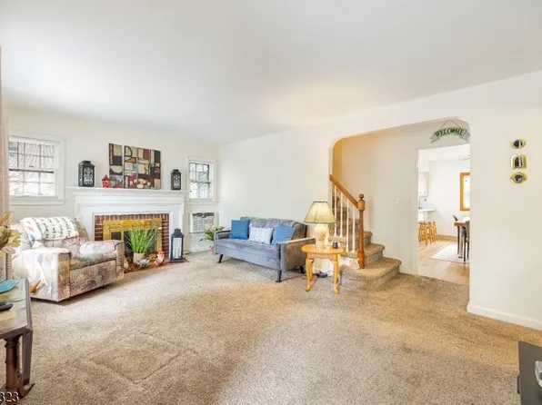 81 W Gouverneur Ave, Rutherford Boro, NJ 07070