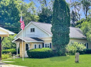 1198 Carlisle Rd, Traverse City, MI 49696
