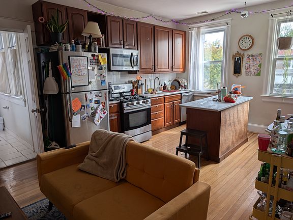 Kitchen and sitting area
