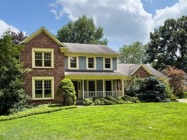 8904 Yellow Wood Pl, Lyndon, KY 40242