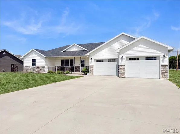 106 Janet Trl, Palmyra, MO 63461