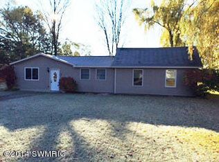 104 W Barton St, Newaygo, MI