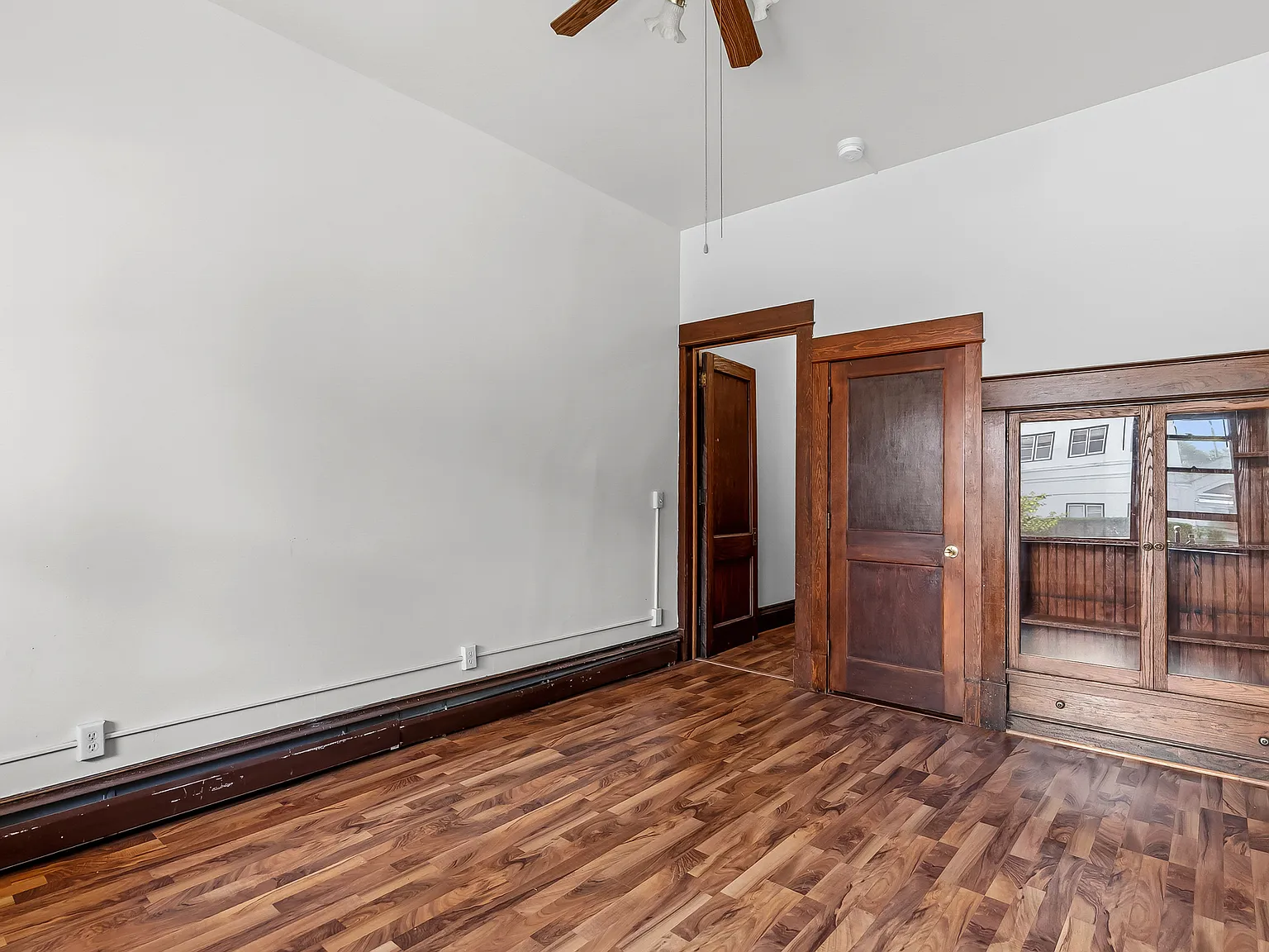 2 bed, 1100 sqft, $1,550 — Photo 4