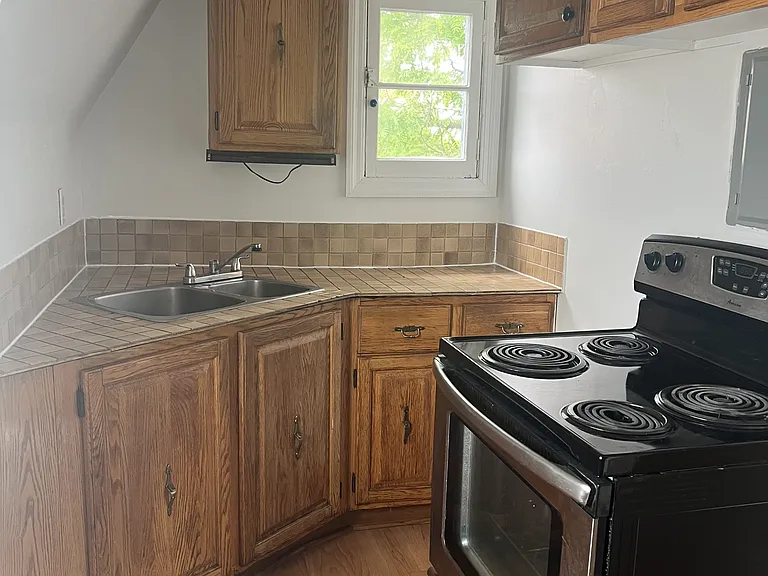 301 Wilbrod St #7 — Photo 42