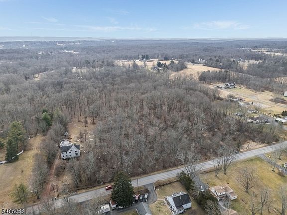 2nd image of 221 Old Croton Rd