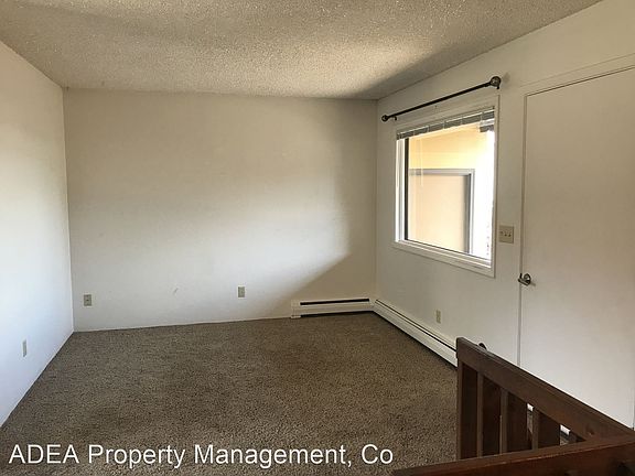 3rd image of 817 Spartan Dr