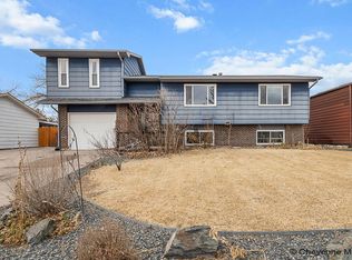 900 Phoenix Dr, Cheyenne, WY 82001