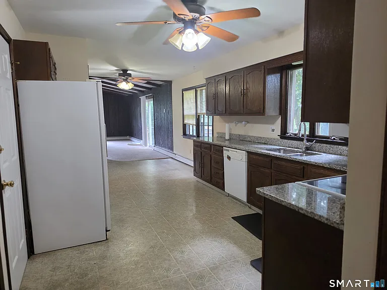 8 Squire Ln — Photo 15