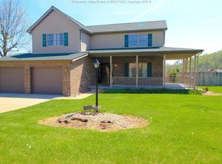 80 Frontier Ln, Hurricane, WV 25526