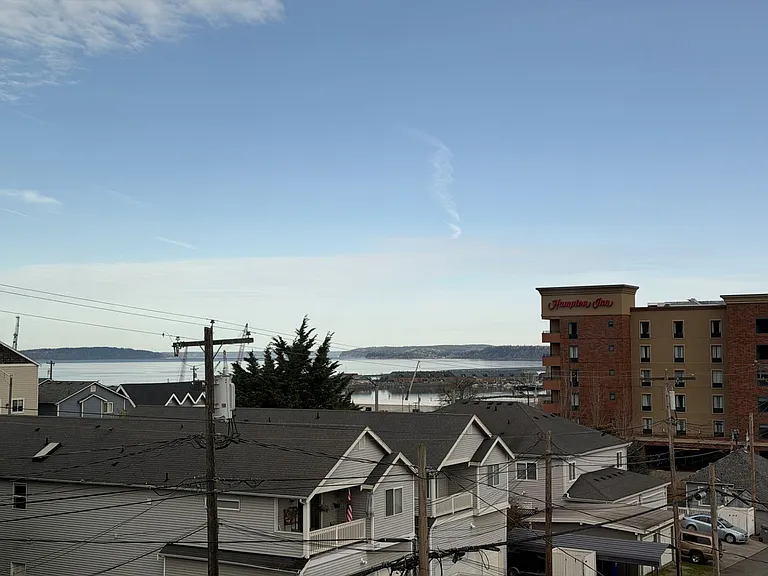 Belmont - 13 Unit — Photo 4