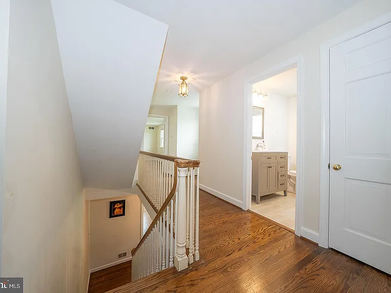 538 Conestoga Rd — Photo 17