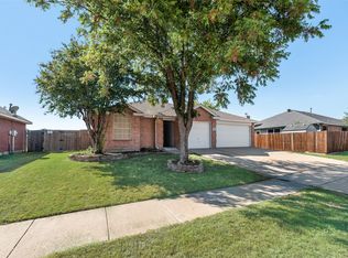 7500 Fossil Garden Dr, Arlington, TX 76002