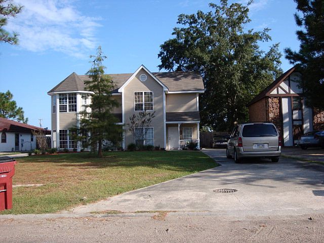 2nd image of 1008 Timberwood Ln