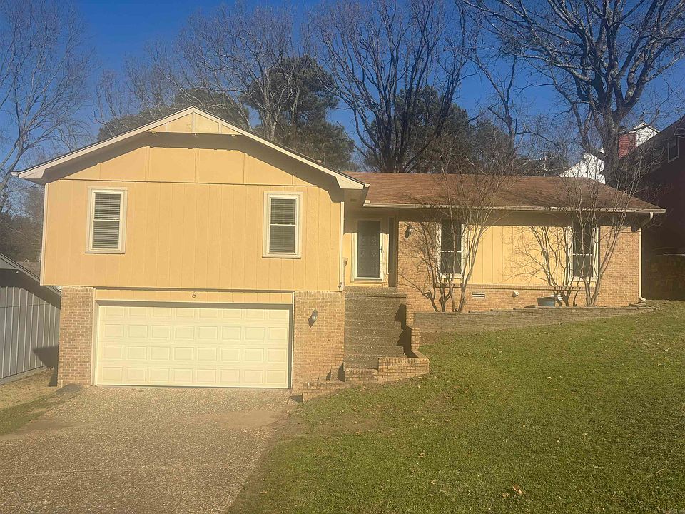 1st image of 6 Castle Hill Ct