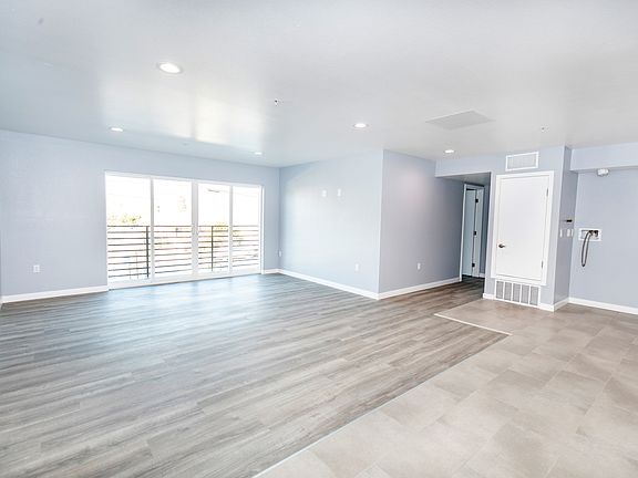 2nd image of 4302 Elizabeth St #13