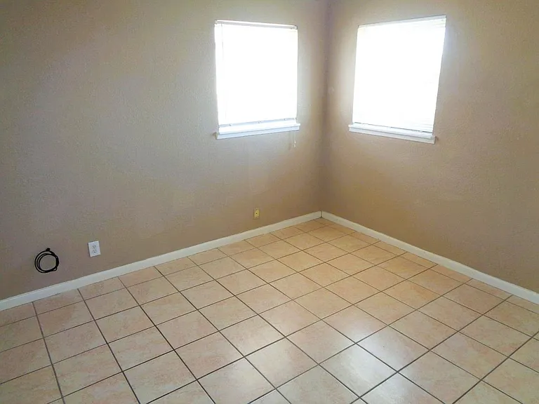 8724 Polaris St — Photo 11