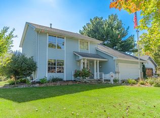 9476 Harkness Ct S, Cottage Grove, MN 55016