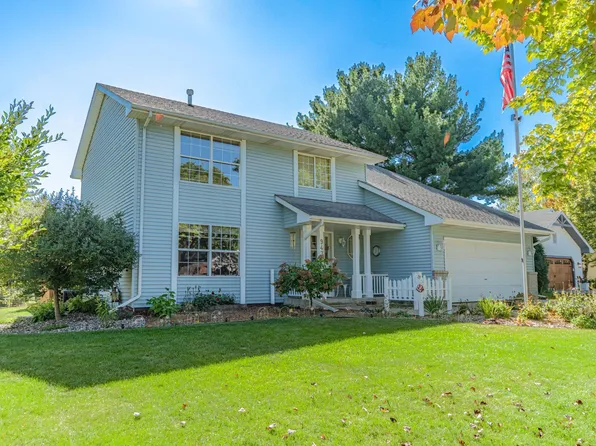 9476 Harkness Ct S, Cottage Grove, MN 55016