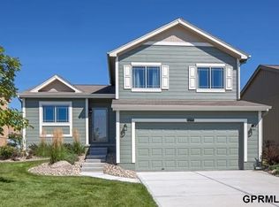 8055 N 144 Avenue Cir, Bennington, NE 68007