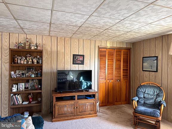 4th image of 240 Harman Rd