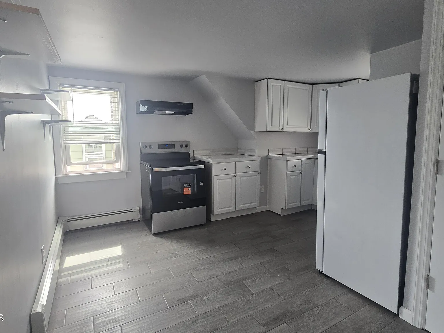 2 bed, $2,300 — Photo 3