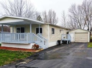 130 Serenity Oaks Ter, Watertown, WI 53098