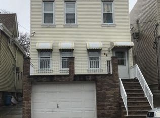 44 W 7th St, Bayonne, NJ 07002