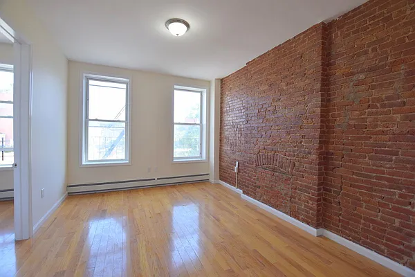 Rented by Compass | media 7