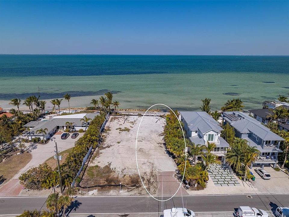 1st image of 828 S Bay Blvd #2