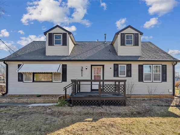 3811 E 29th St, Des Moines, IA 50317