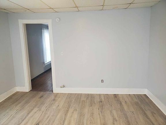 4th image of 628 E 6th St #3