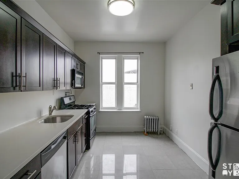 710 Avenue S #D7 — Photo 2