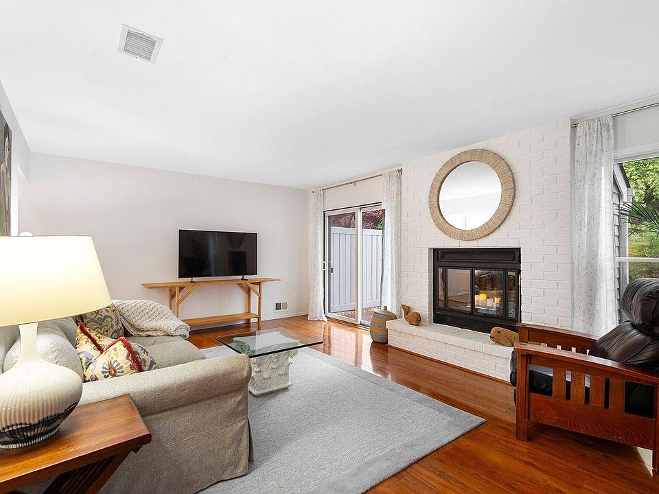 1st image of 50 Hubbard Ln Unit 62