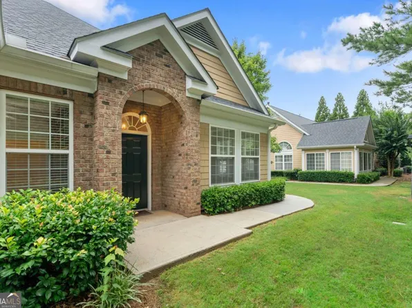 3106 Village Ln, Roswell, GA 30075