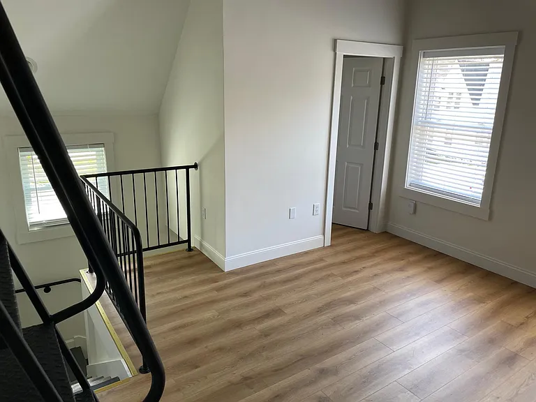 135 Whipple Rd — Photo 6