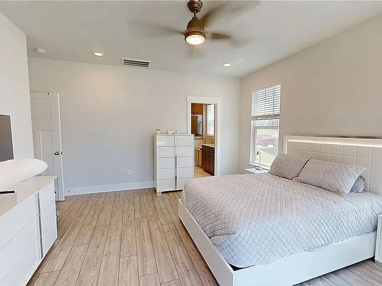 155 Founders Blvd — Photo 5