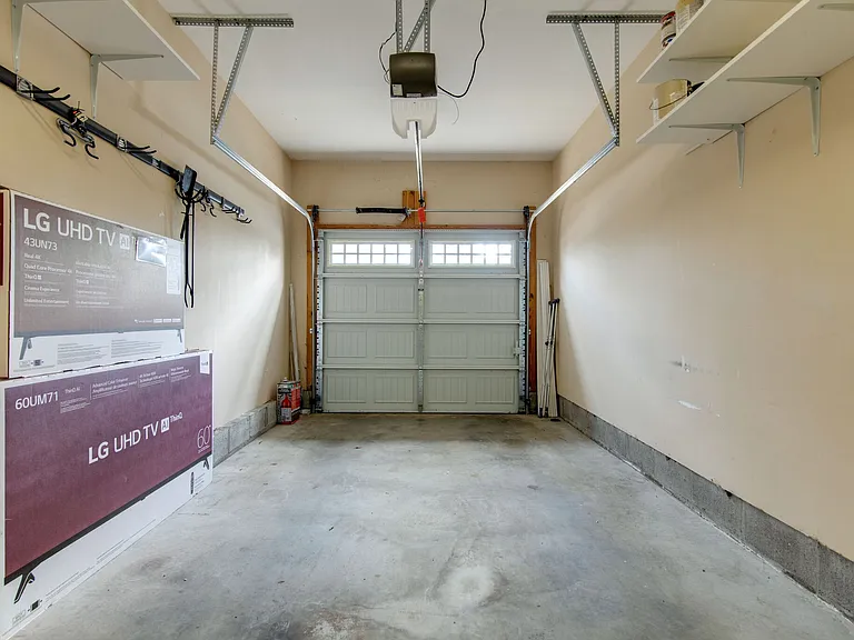 7802 Kemberton Dr W — Photo 22