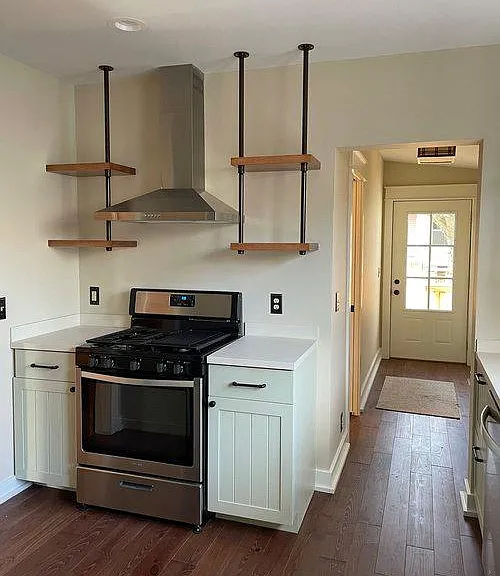 222 S Rogers St — Photo 4