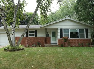 4405 Mandrake Rd, Madison, WI 53704