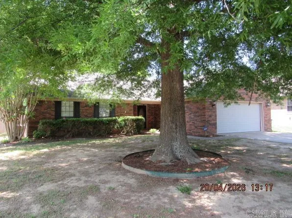 2425 Morse Dr, Conway, AR 72032