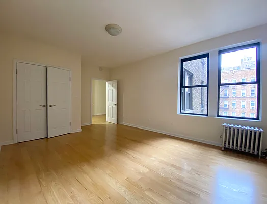 Rented by Oxford Property Group | media 17