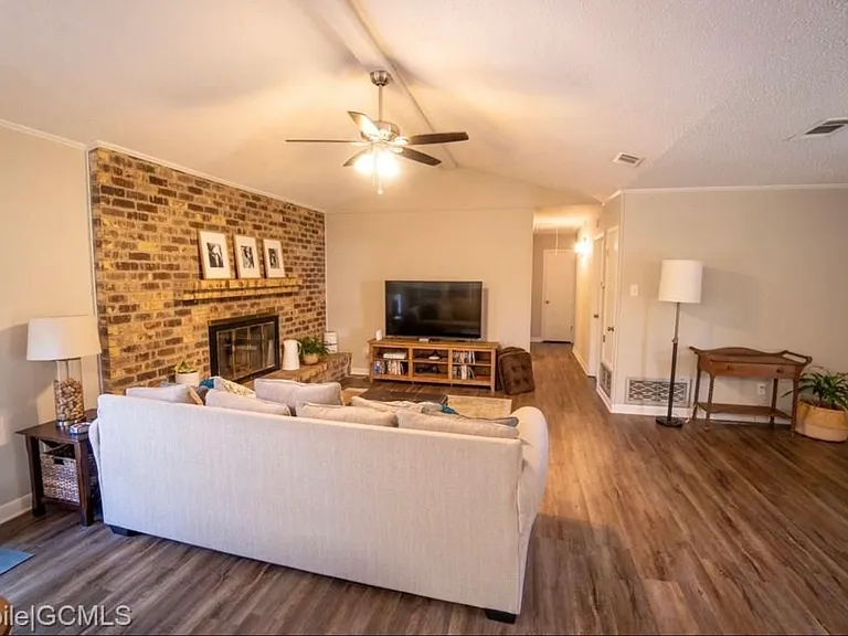 2605 Venaro Ct — Photo 4